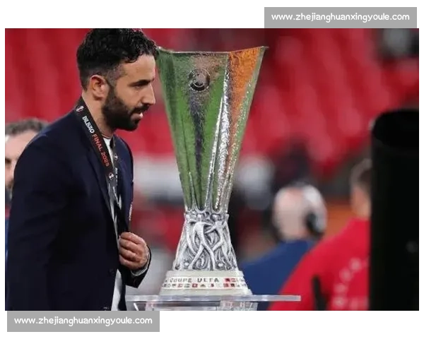 曼联危机会谈引爆帅位危机,阿莫林命悬十月硬仗